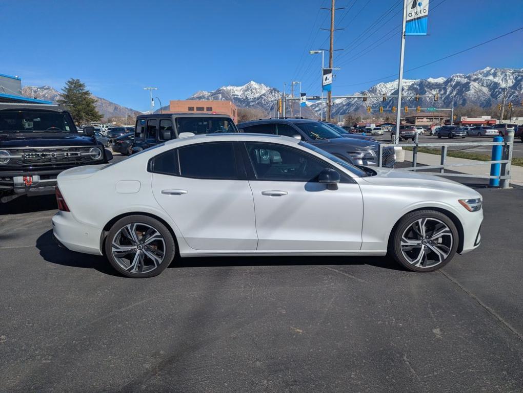 Volvo S60 2024
