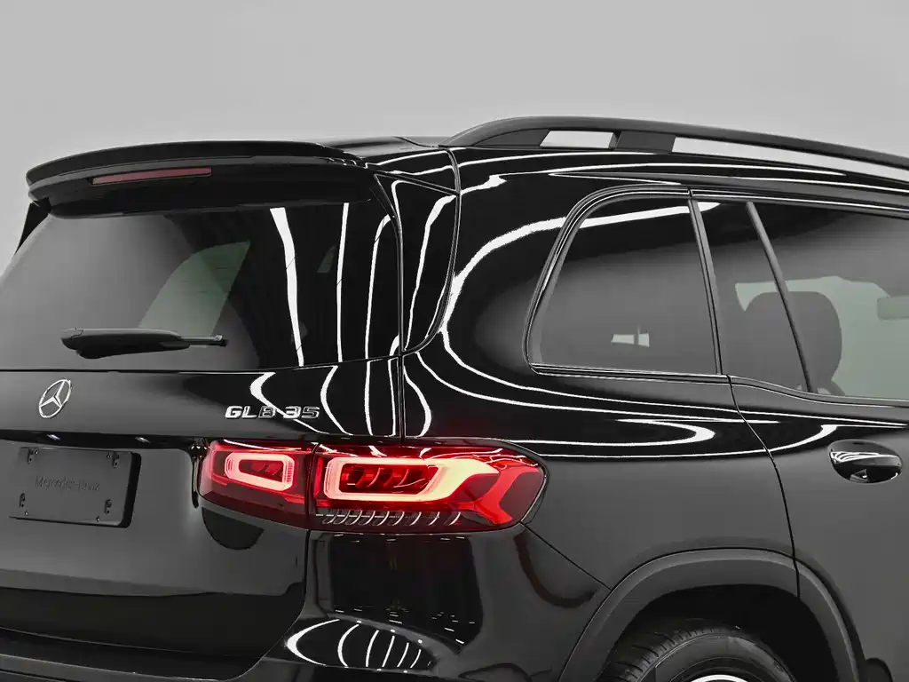 Mercedes-Benz GLB AMG 2023