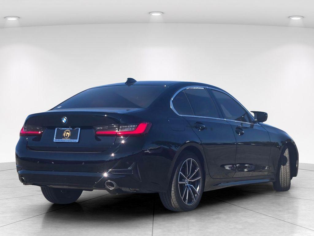 BMW 330 2021