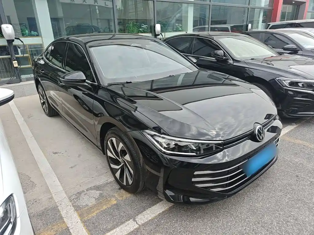 Volkswagen Passat 2025