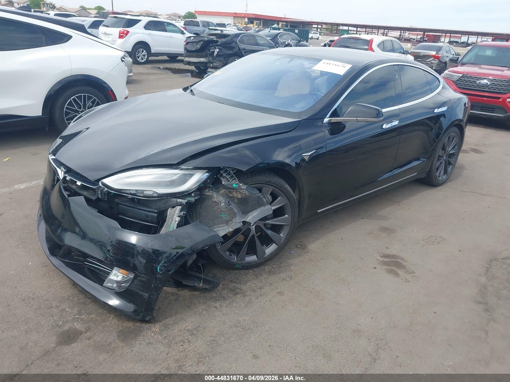 Tesla Model S 2021
