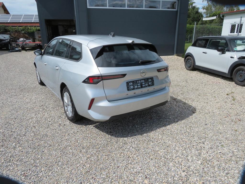 Opel Astra 2025