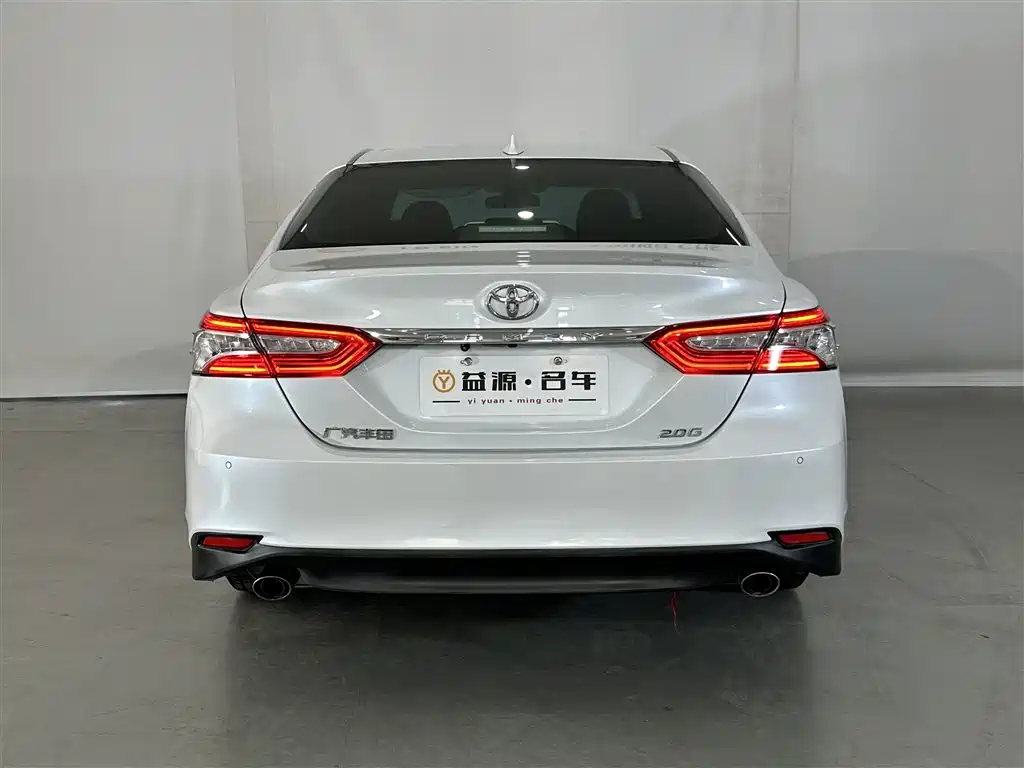 Toyota Camry 2021