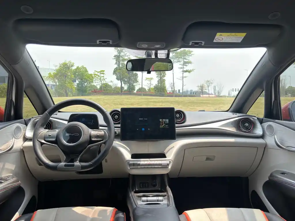 BYD Dolphin 2022