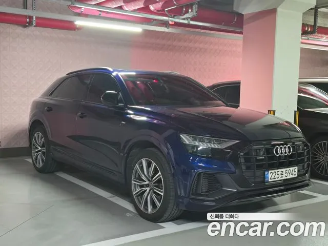 Audi Q8 2021