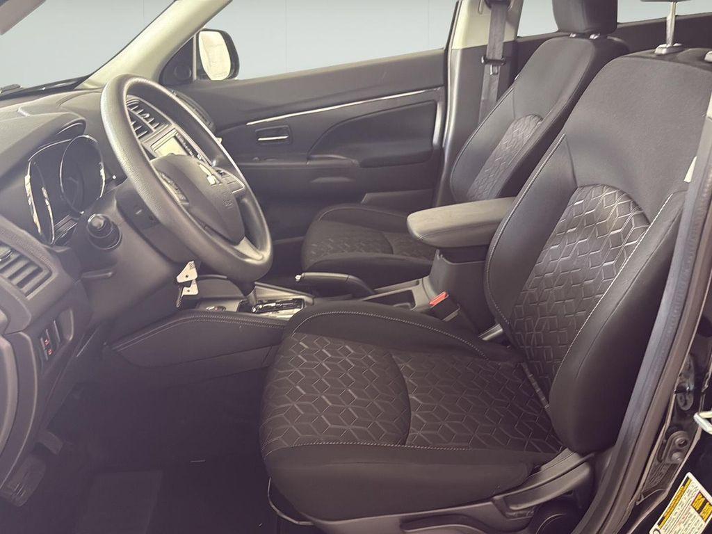 Mitsubishi Outlander Sport 2023