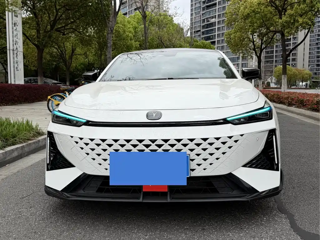 Changan UNI-V 2024
