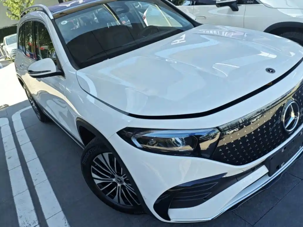 Mercedes-Benz EQB 2025
