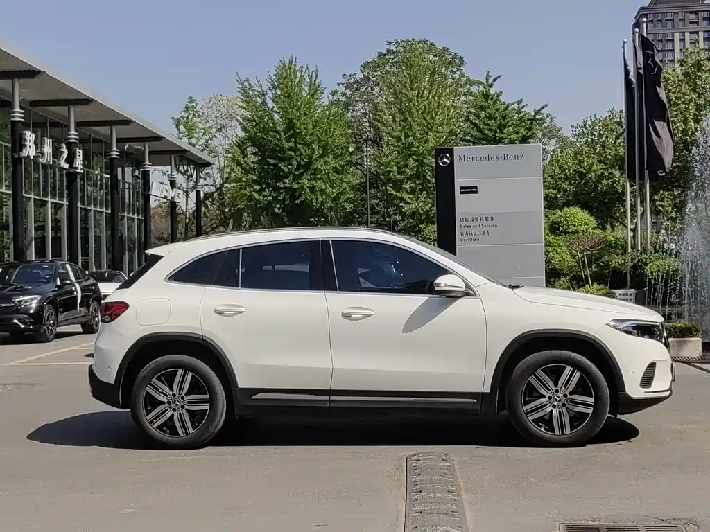 Mercedes-Benz EQA 2023