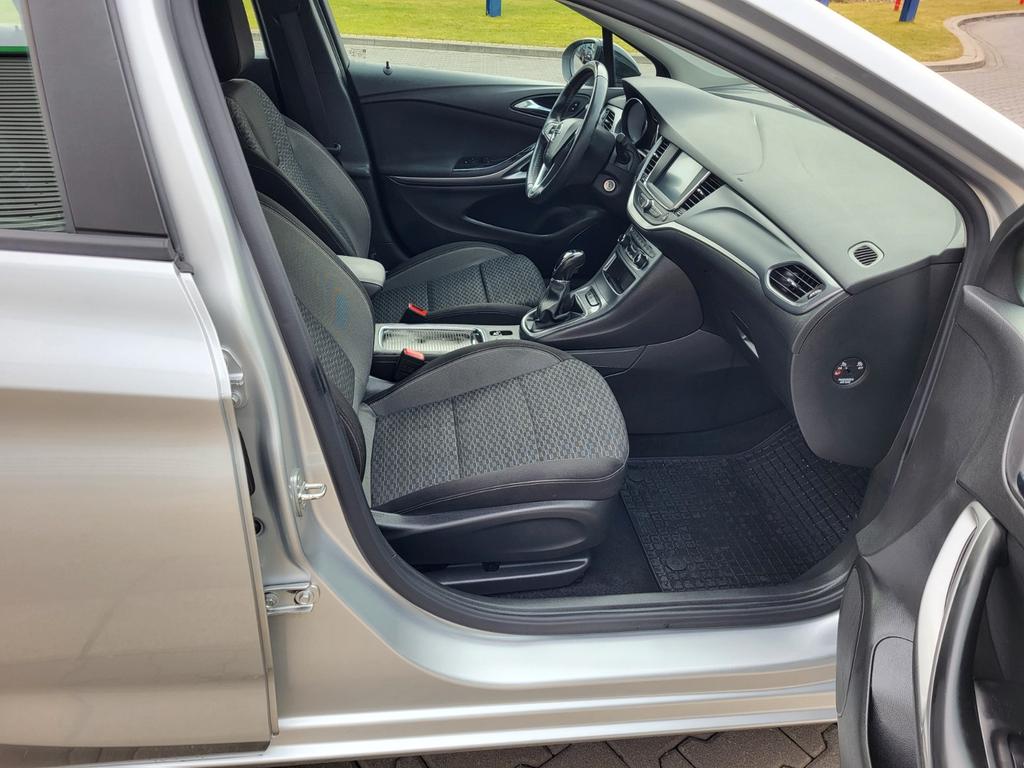 Opel Astra 2021
