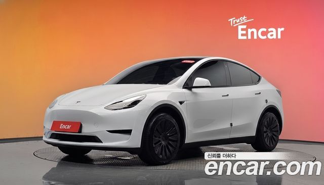 Tesla Model Y 2023
