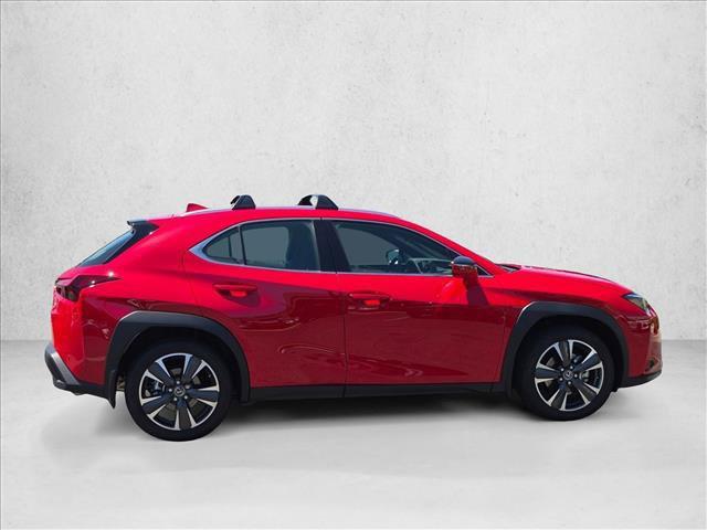 Lexus UX 2024