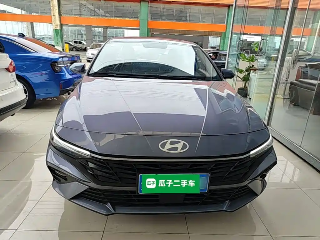Hyundai Elantra 2024