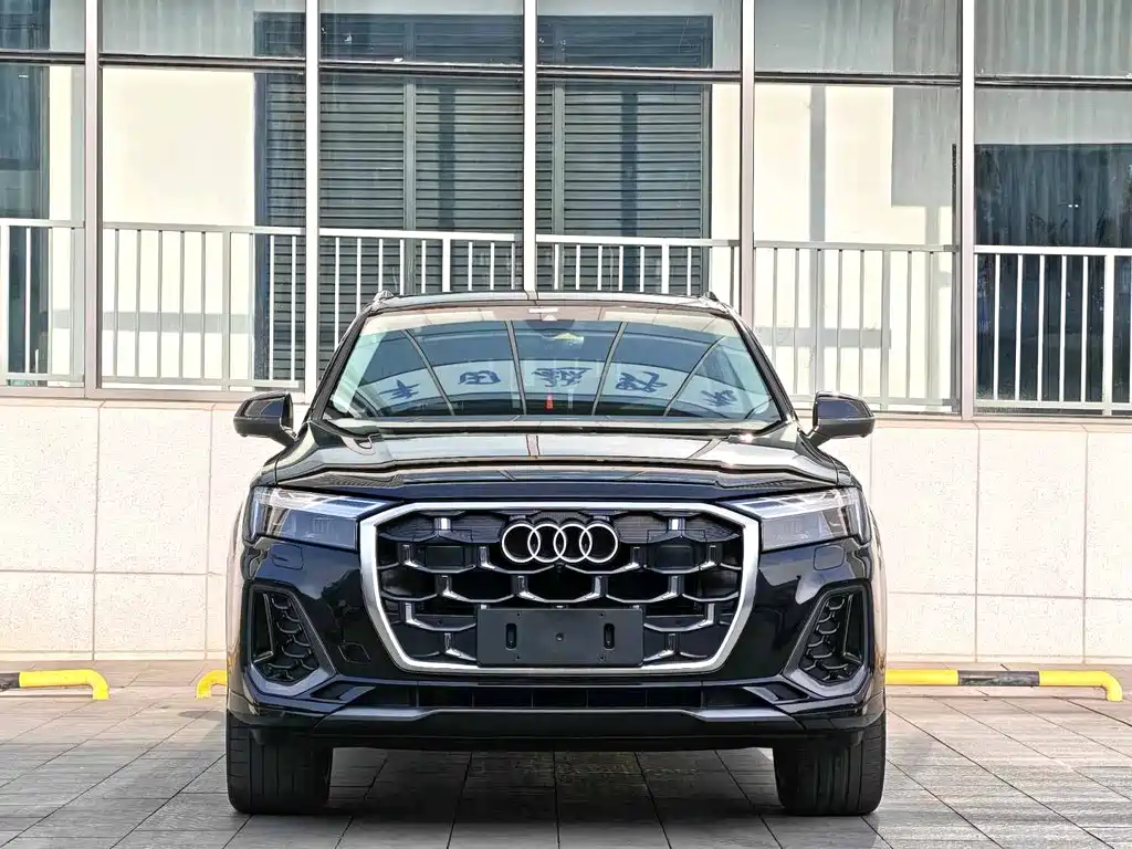 Audi Q7 2024