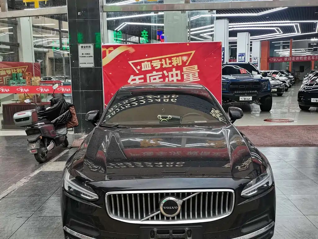 Volvo S90 2022