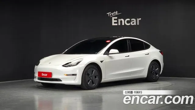Tesla Model 3 2022