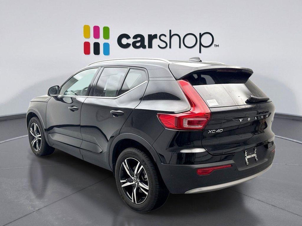 Volvo XC40 2025