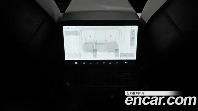 Tesla Model Y 2025