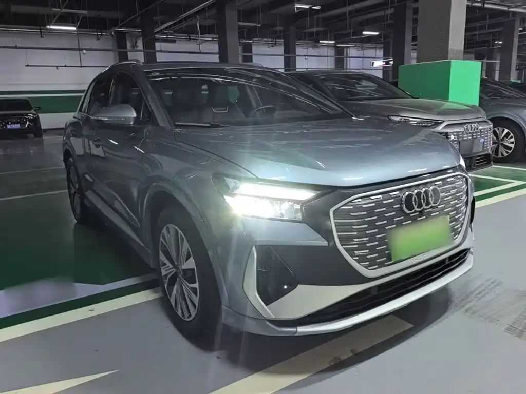 Audi Q4 e-tron 2025