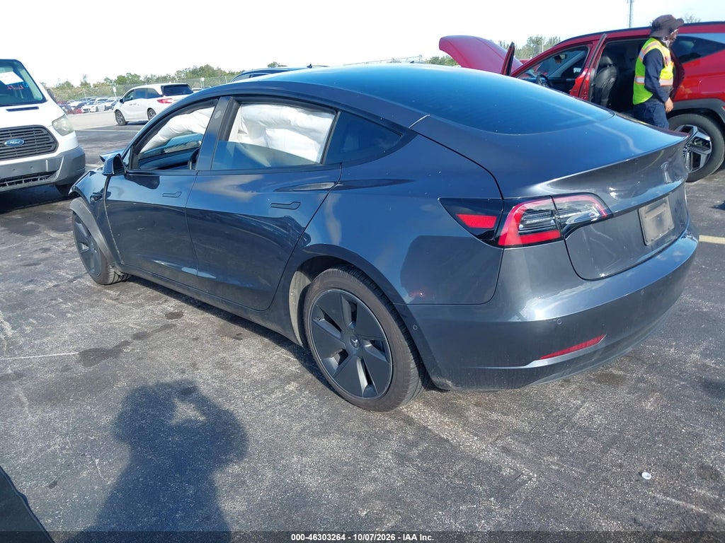 Tesla Model 3 2022