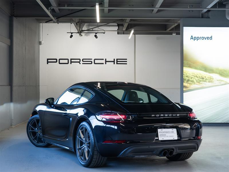 Porsche Cayman 2024