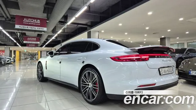 Porsche Panamera 2020