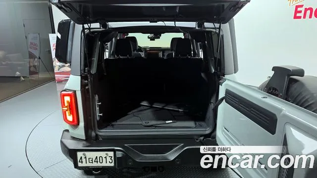 Ford Bronco 2023