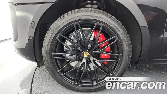 Porsche Macan 2024