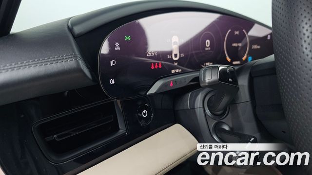 Porsche Taycan 2021