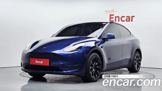 Tesla Model Y 2024