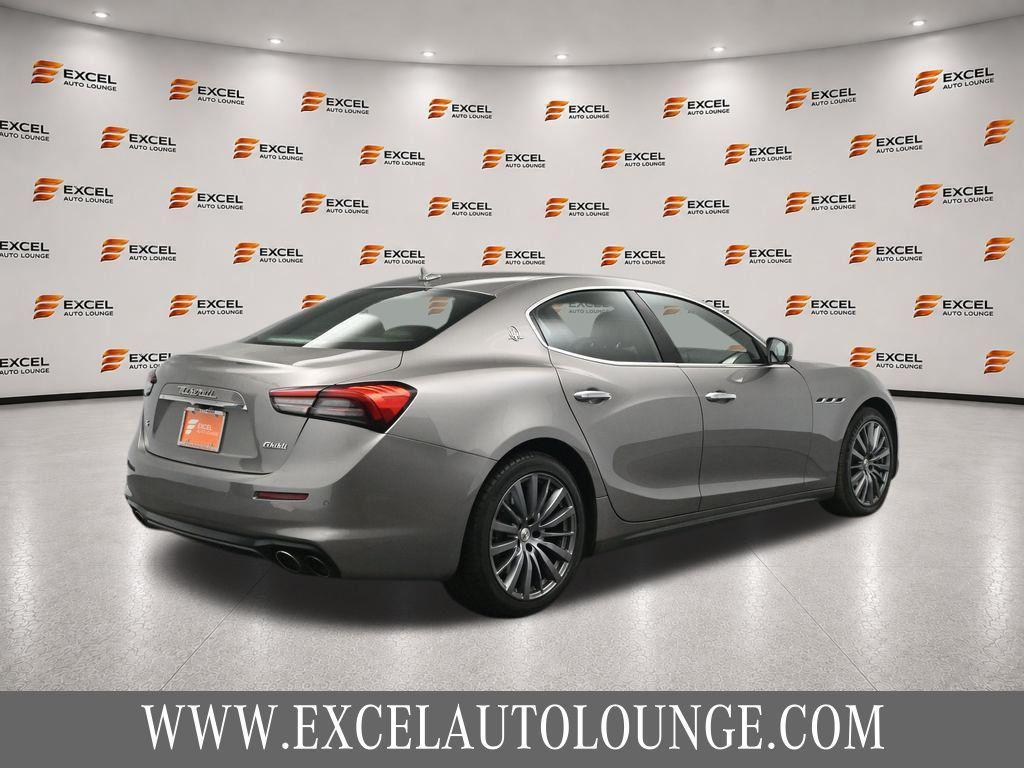 Maserati Ghibli 2021