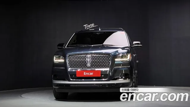 Lincoln Navigator 2022