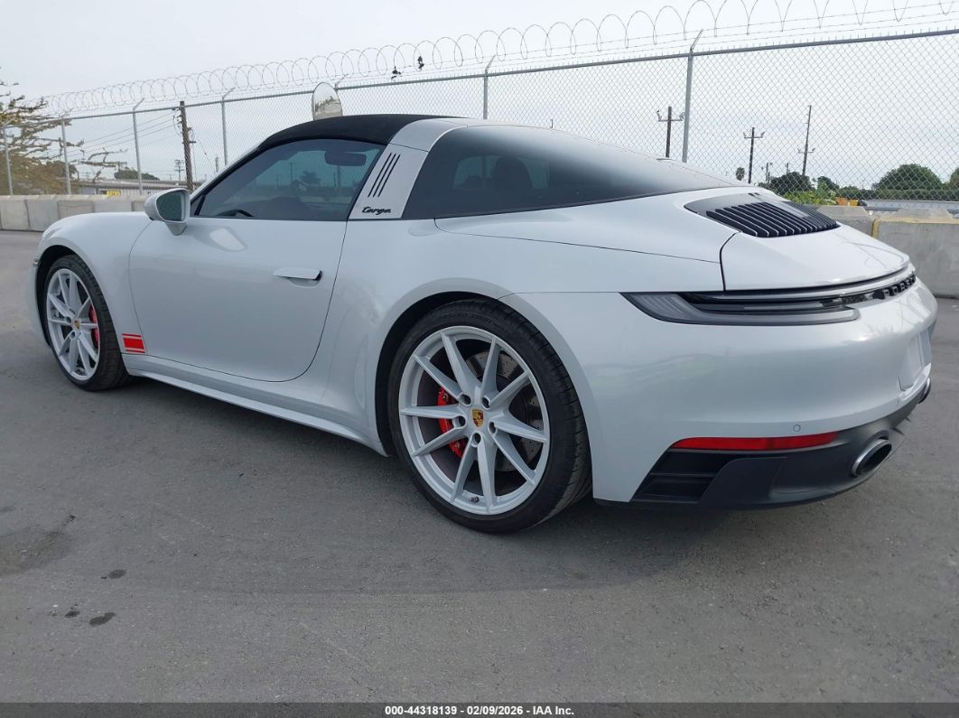 Porsche 911 2023
