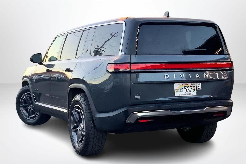 Rivian R1S 2025