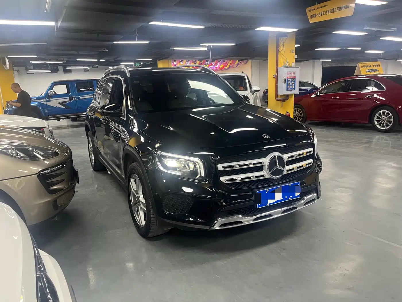 Mercedes-Benz GLB 2023
