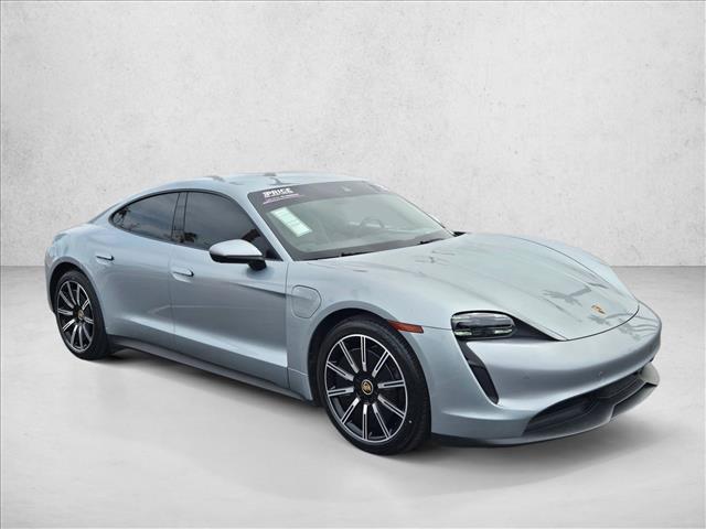 Porsche Taycan 2022