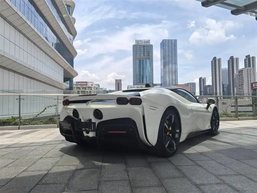 Ferrari SF90 2023