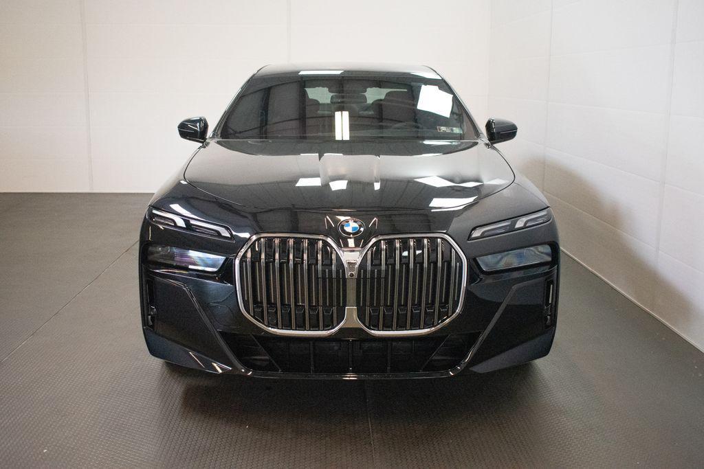 BMW 740 2026