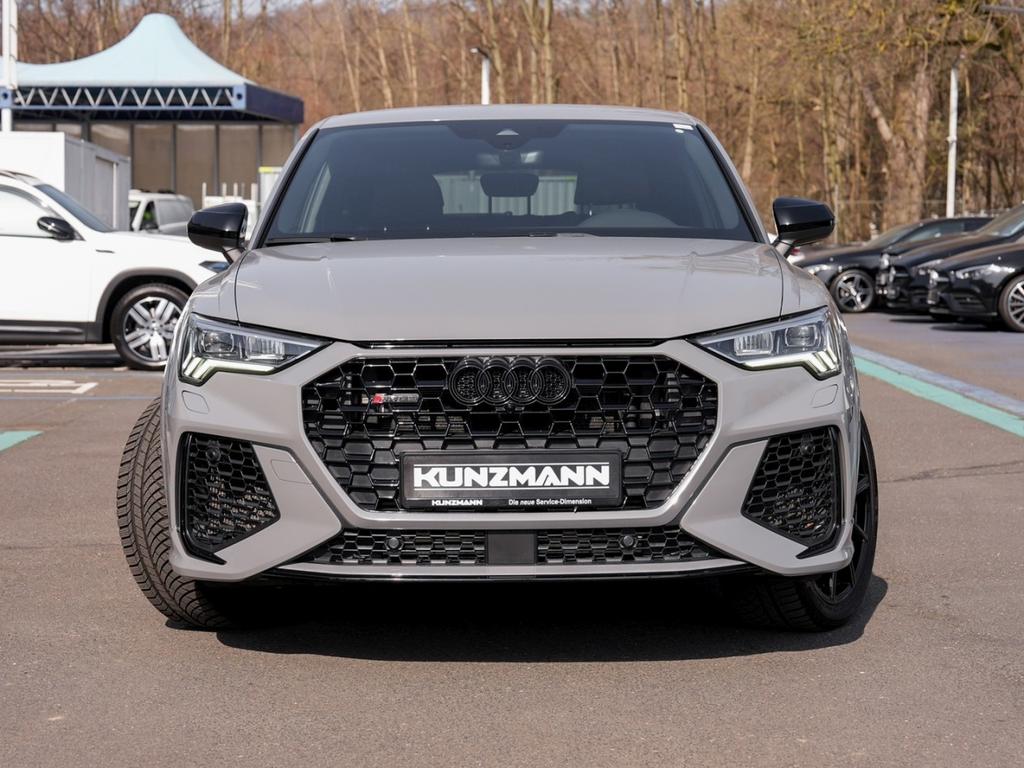 Audi RSQ3 2023