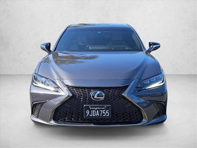 Lexus ES 2024