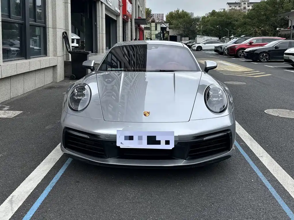 Porsche 911 2021
