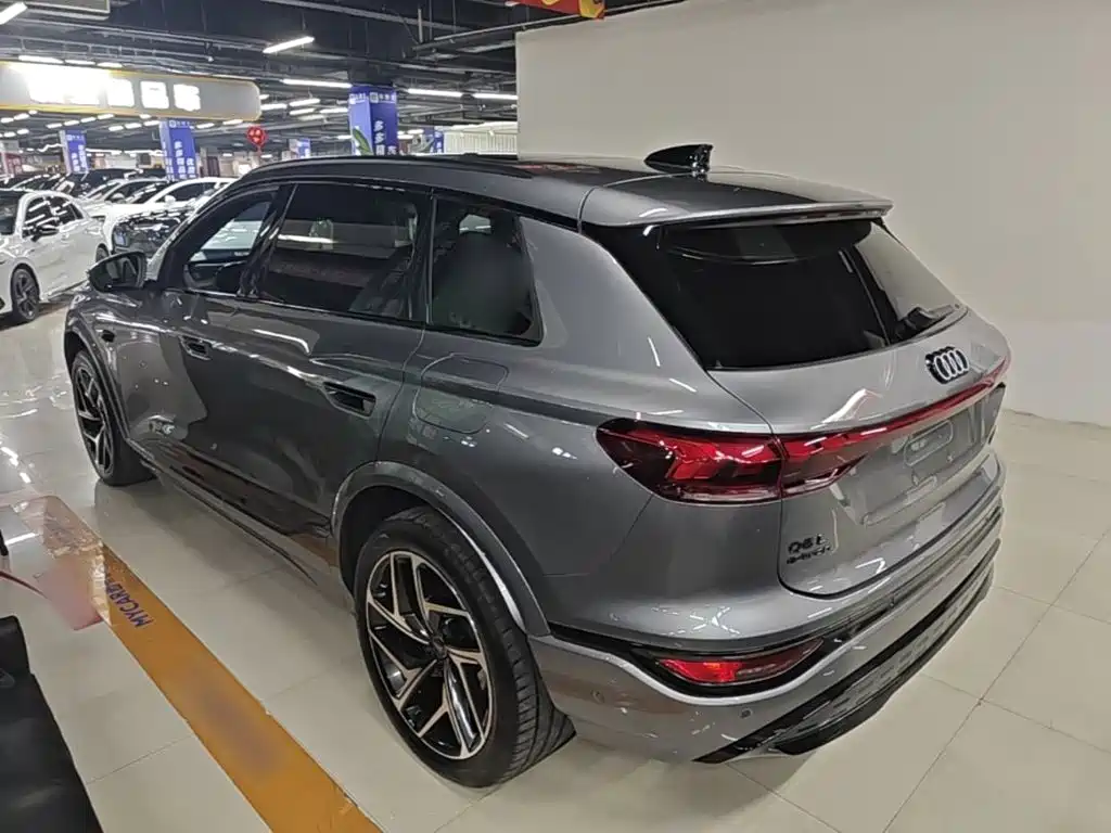 Audi e-tron 2025
