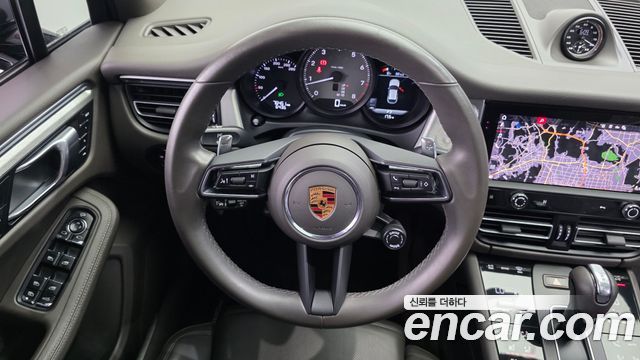 Porsche Macan 2022