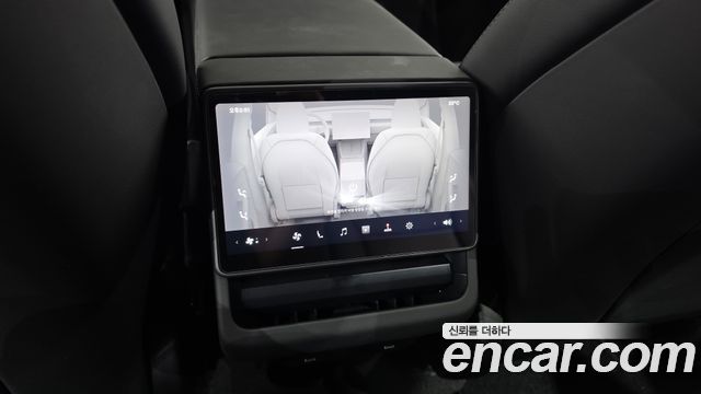 Tesla Model Y 2026