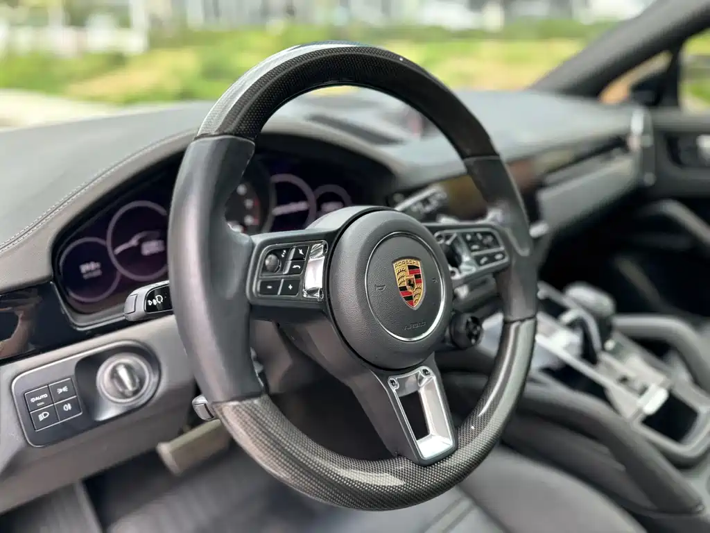 Porsche Cayenne 2022