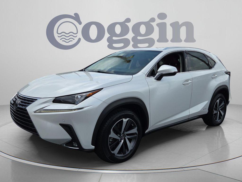Lexus NX 2021