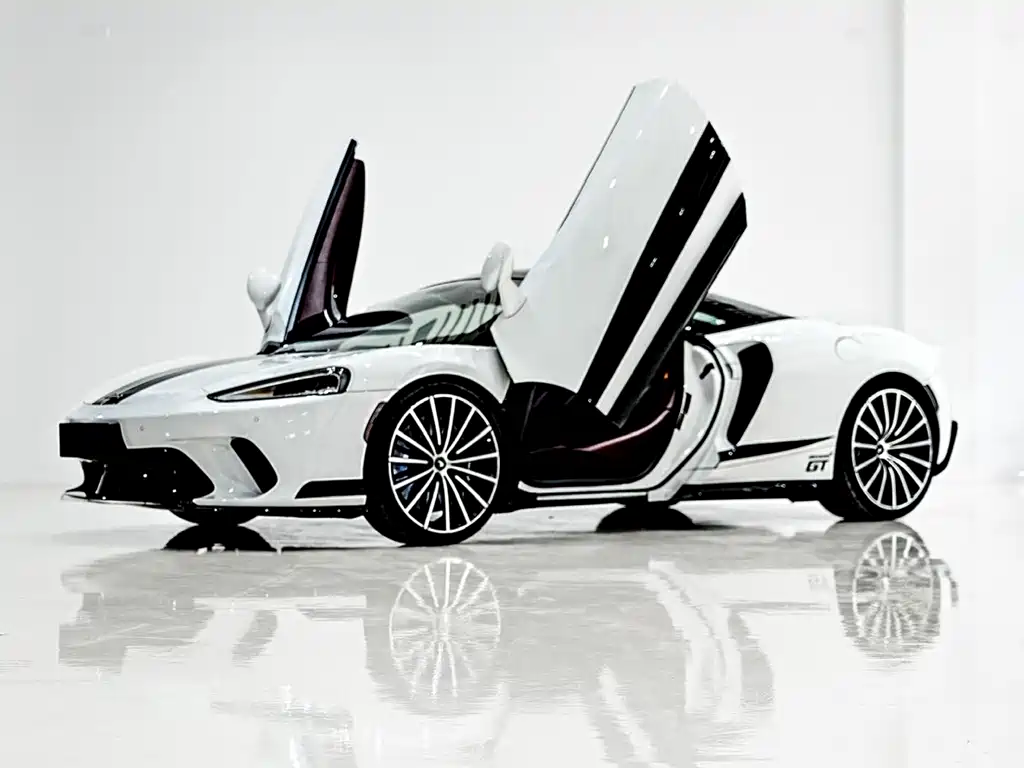 McLaren GT 2023