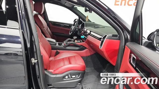 Porsche Cayenne 2021