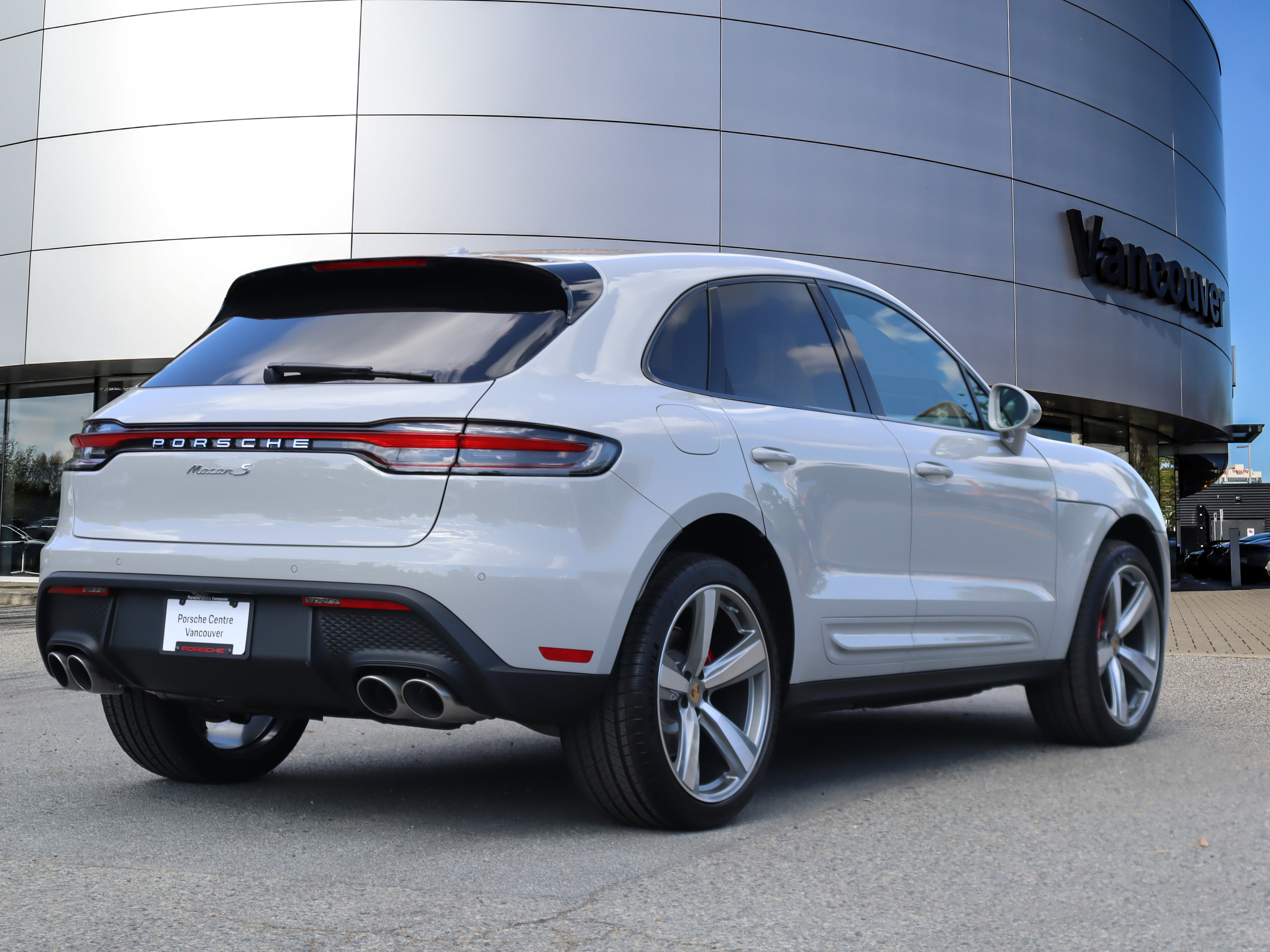 Porsche Macan 2025