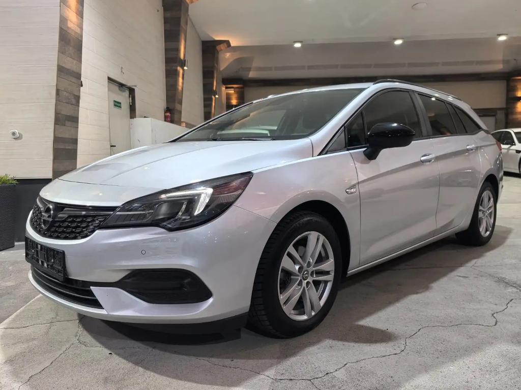 Opel Astra 2021
